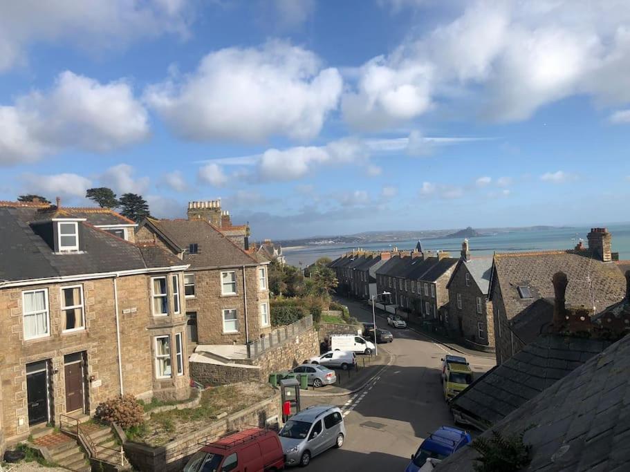Modern Attic Studio Apartment With Harbour Views Penzance Exterior photo