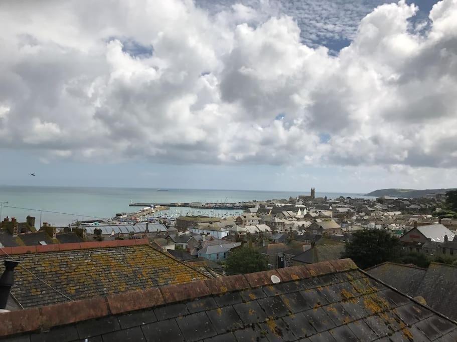Modern Attic Studio Apartment With Harbour Views Penzance Exterior photo